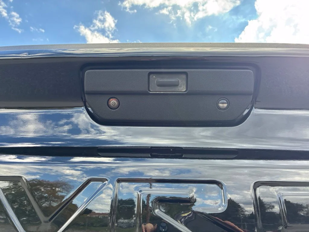 Used 2019 BLACK Chevrolet RST image 51