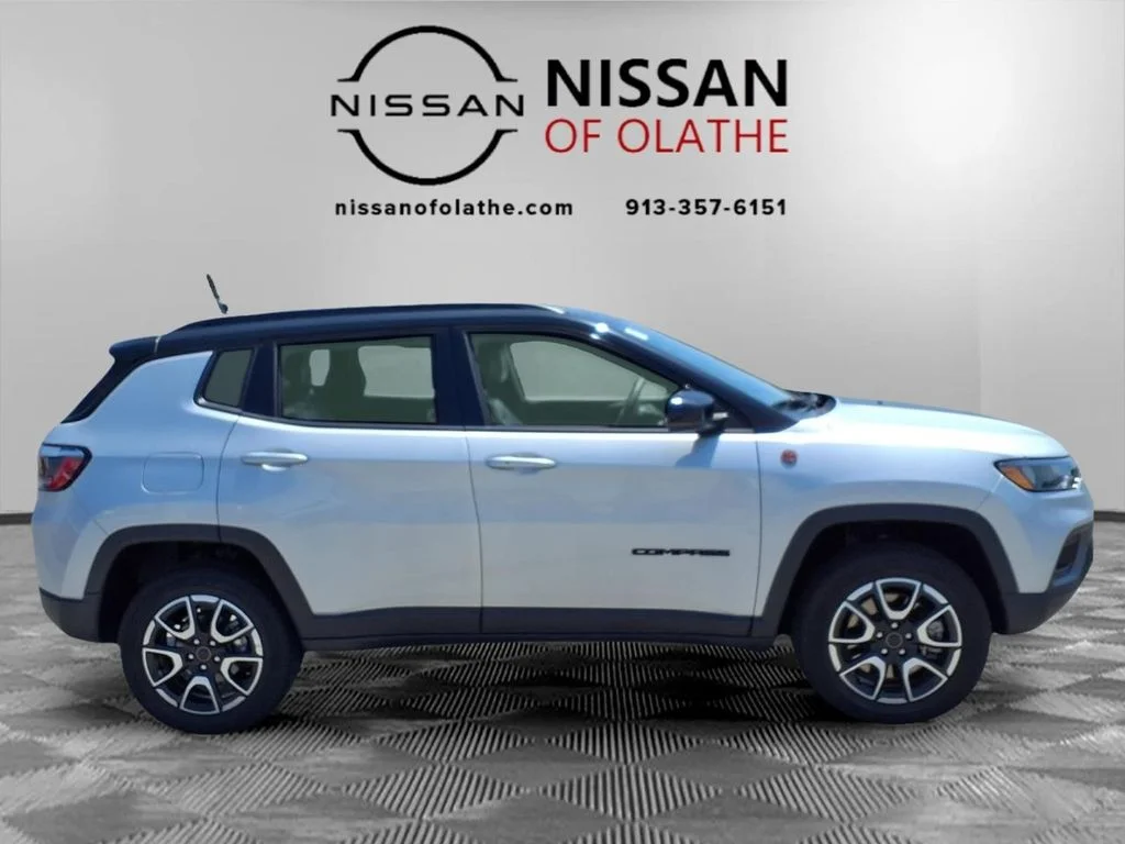 2025 Jeep Compass Trailhawk - Photo 30