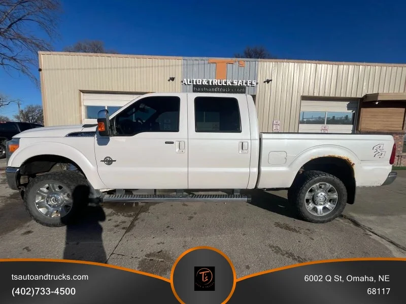 2015 Ford F-350 Lariat 4x4 Crew Cab 156-In SRW's photo