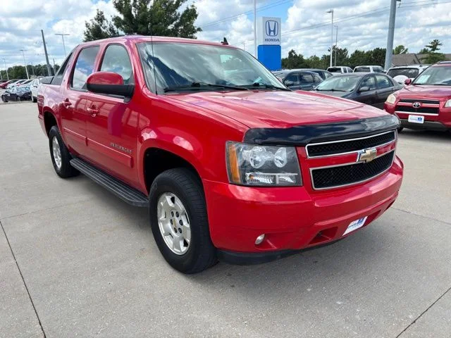 Used 2010 Red Chevrolet LT LT1 image 3