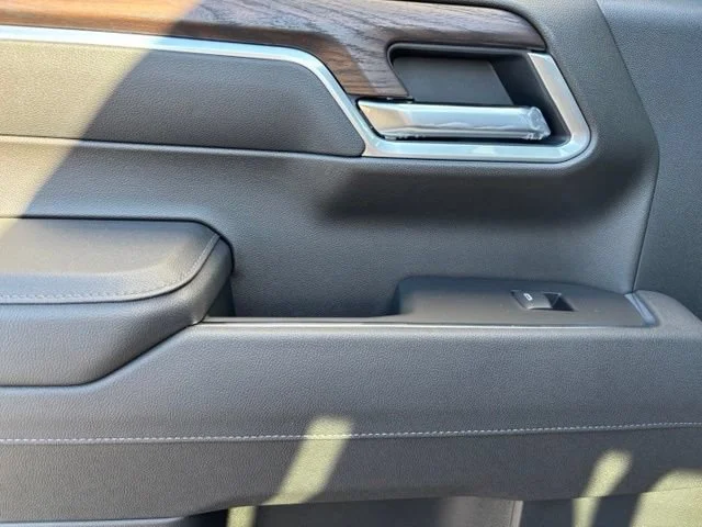 New 2026 Onyx Black GMC SLT image 17