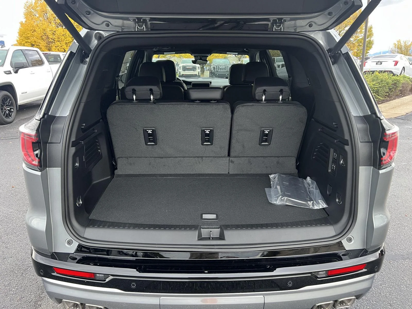 2027 GMC Acadia Denali - Photo 22