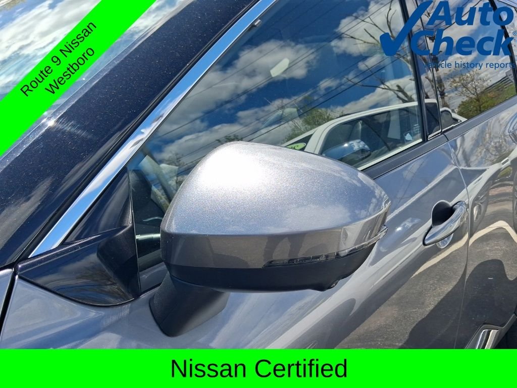 Used 2023 Gray Nissan SL image 8