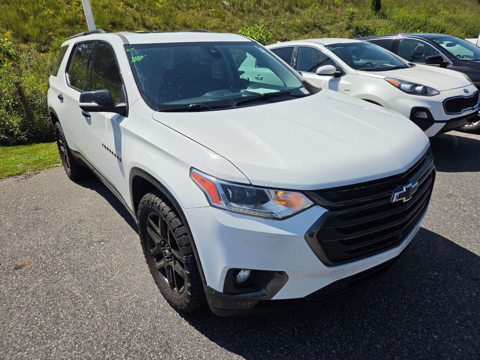 Used 2021 SUMMIT WHITE Chevrolet Premier image 3