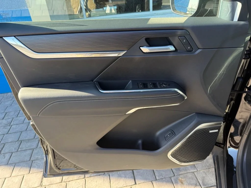 New 2026 Ebony Twilight Metallic GMC Elevation image 30