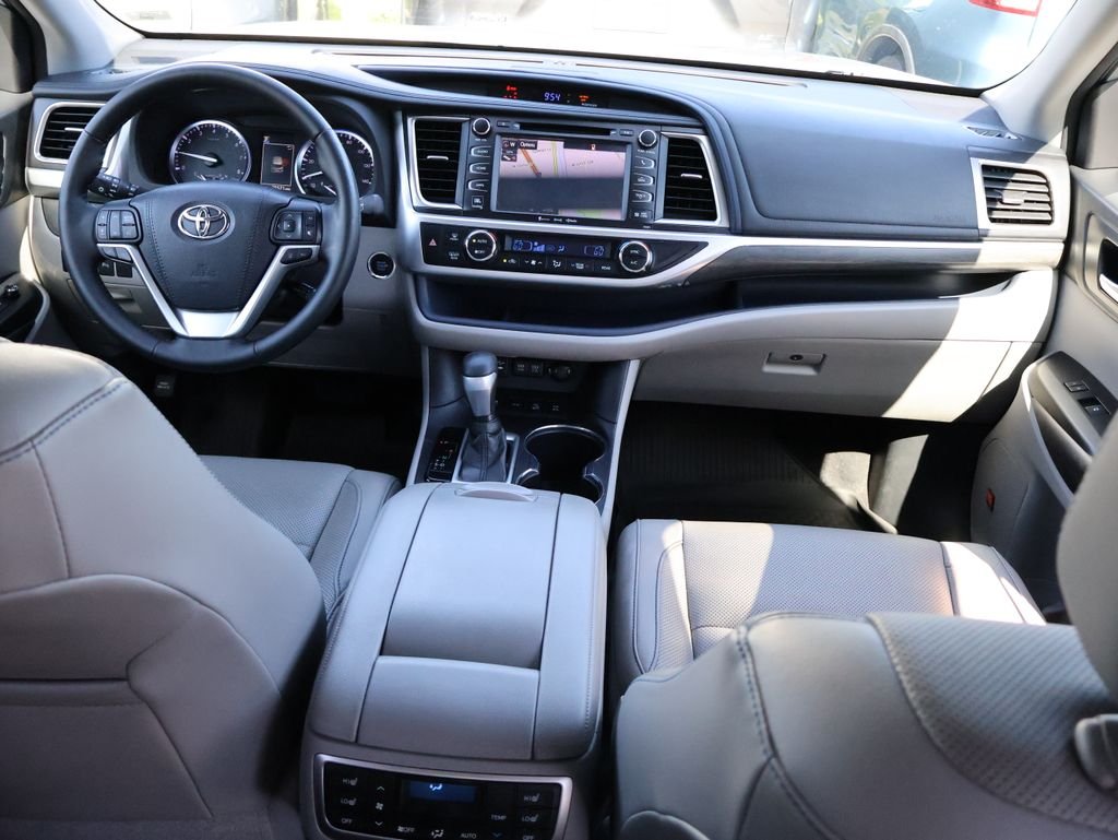 Used 2018 Silver Toyota Limited Platinum image 13