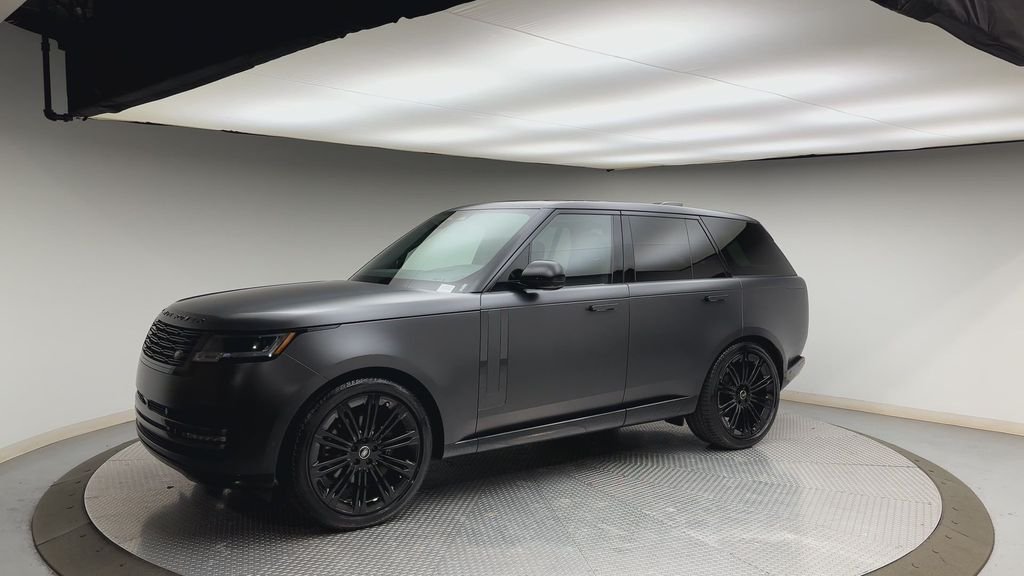 Used 2024 Santorini Black Metallic Land Rover SE image 6