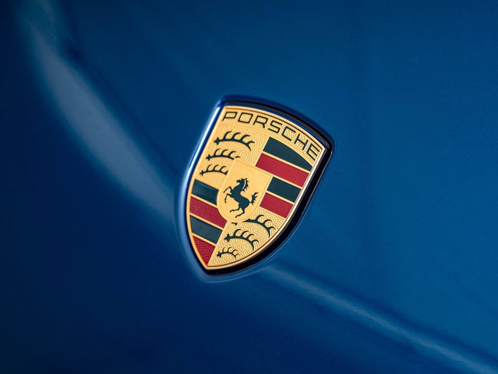 New 2026 Gentian Blue Metallic Porsche  image 13