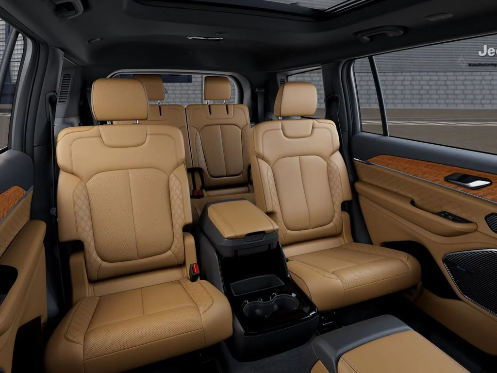 New 2026 Diamond Black Crystal Pearl-Coat Exterior Paint Jeep Summit image 16