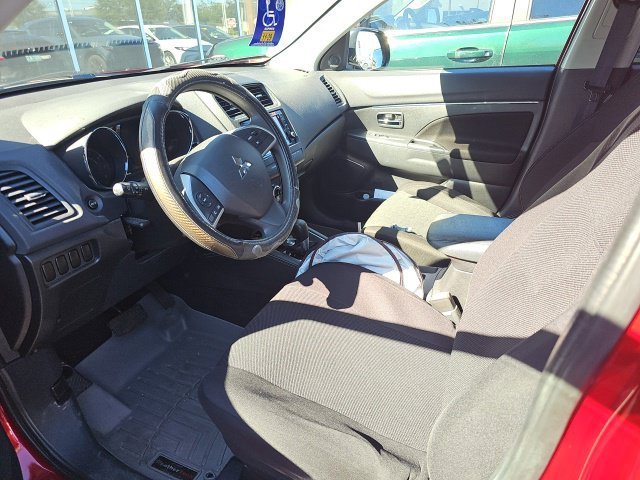 Used 2020 Red Mitsubishi 2.0 ES image 6