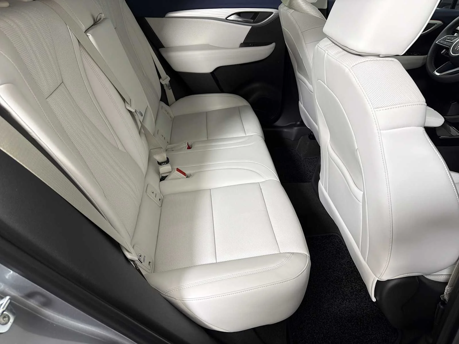 New 2026 Moonstone Gray Metallic Buick Avenir image 13