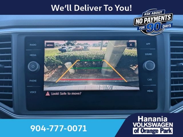 Used 2018 Black Volkswagen 2.0T SE w/Technology image 22