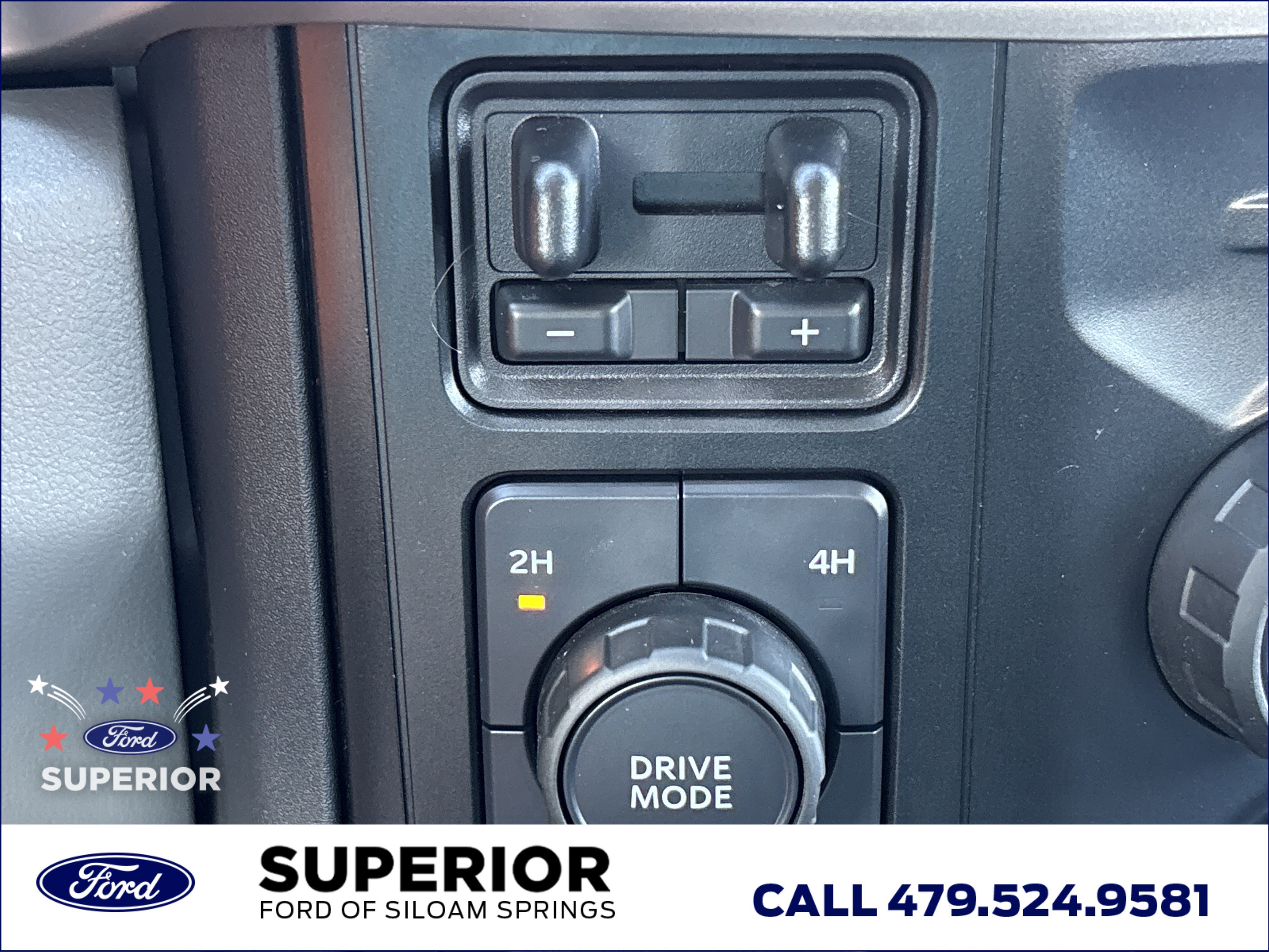 Used 2023 Oxford White Ford XL Crew Cab 4WD image 28
