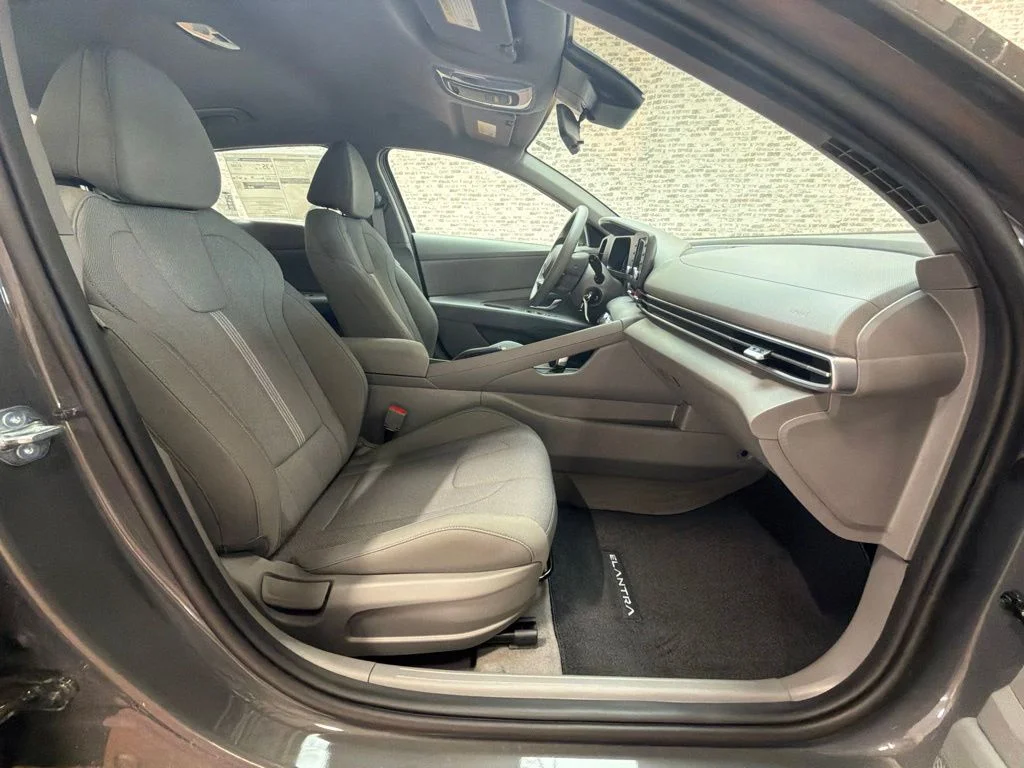 New 2026 Ecotronic Gray Hyundai SE image 11