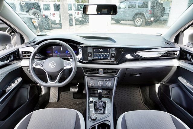 Used 2022 White Volkswagen 1.5T S image 17