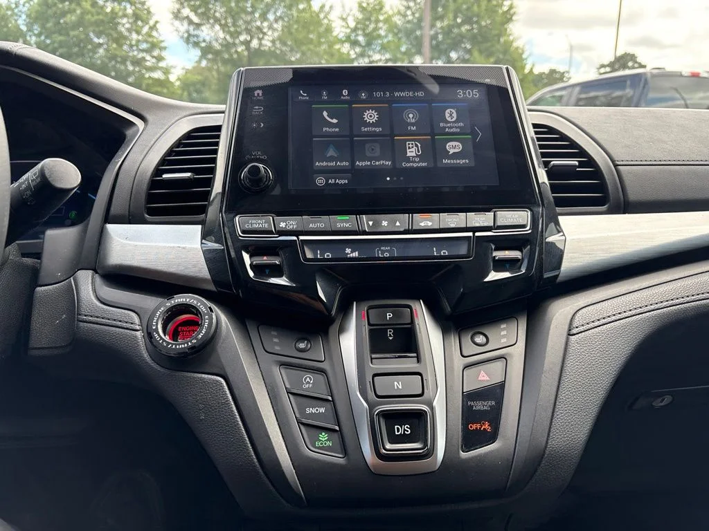 Used 2022 White Honda EX-L image 18