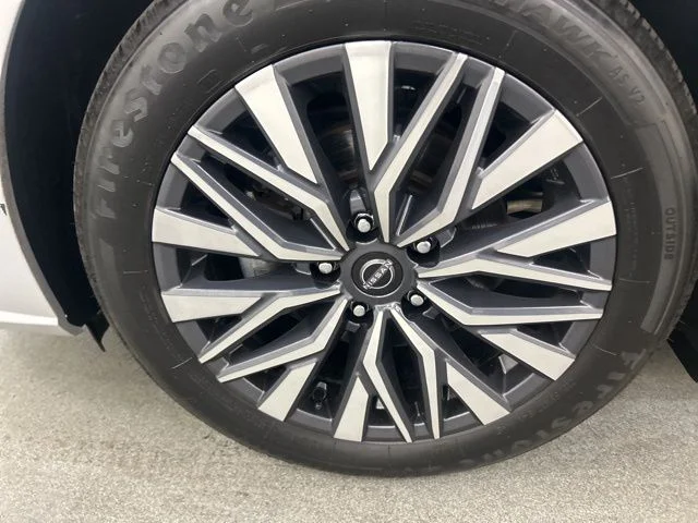 Used 2023 Silver Nissan 2.5 SV image 29