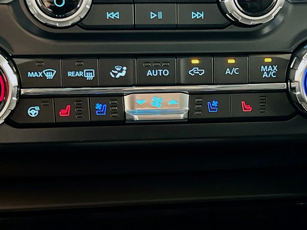 New 2026 Carbonized Gray Metallic Ford Lariat image 24