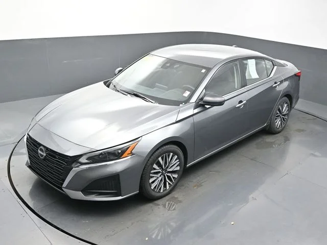 Used 2024 Gray Nissan 2.5 SV image 39