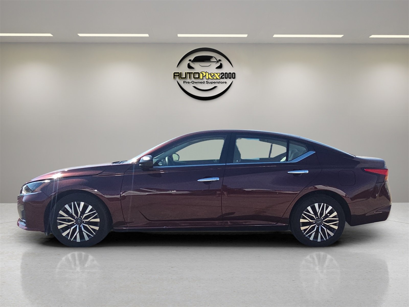 2025 Nissan Altima 2.5 SV photo 4