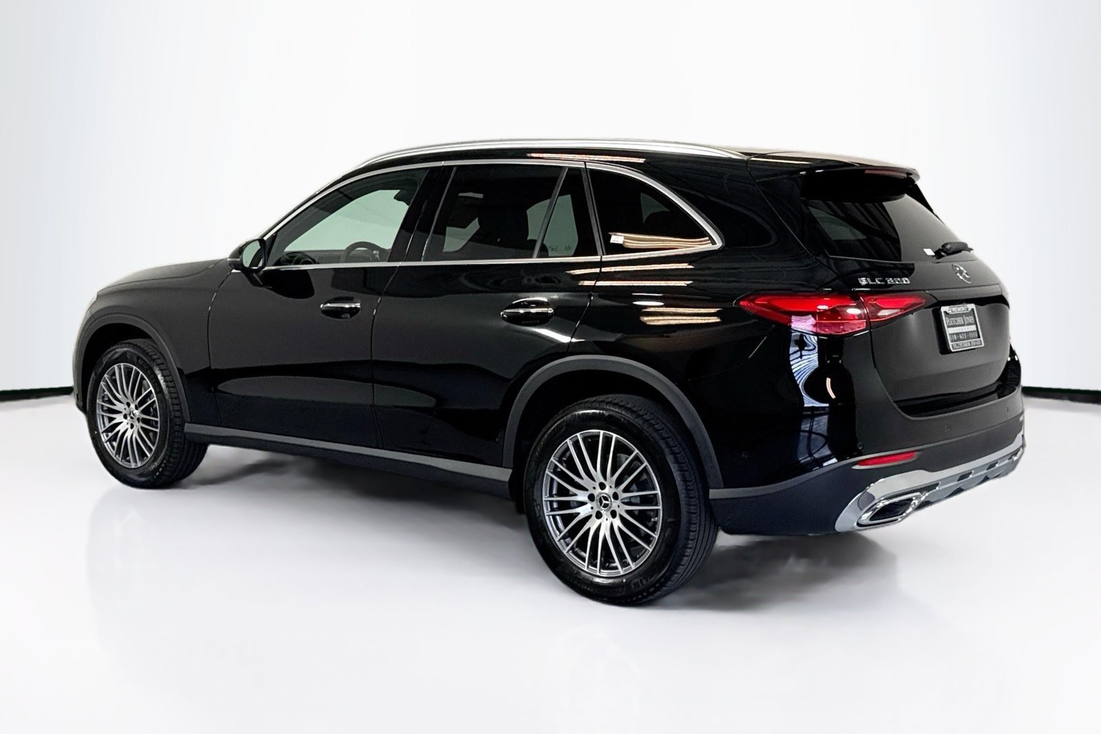 New 2026 Black Mercedes-Benz GLC 300 image 7