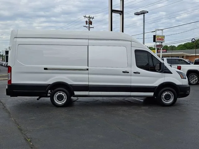 Used 2021 White Ford  image 8