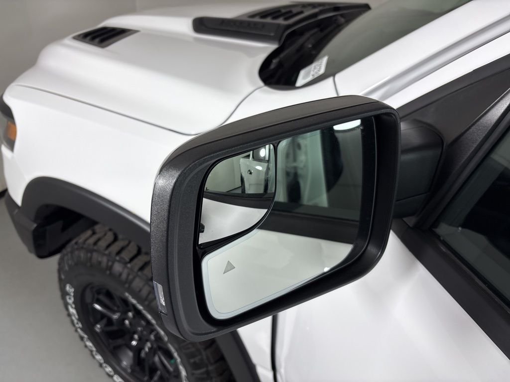 New 2026 Bright White Clear-Coat Exterior Paint RAM Rebel image 15