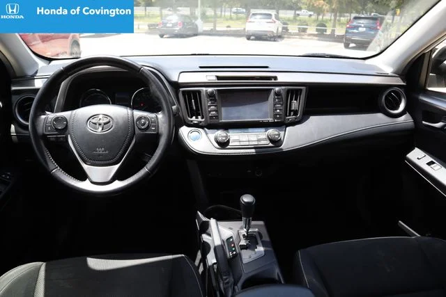 Used 2016 Super White Toyota XLE image 23