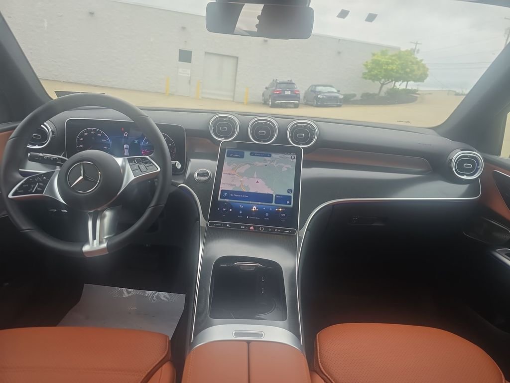 Used 2026 White Mercedes-Benz GLC 300 image 14