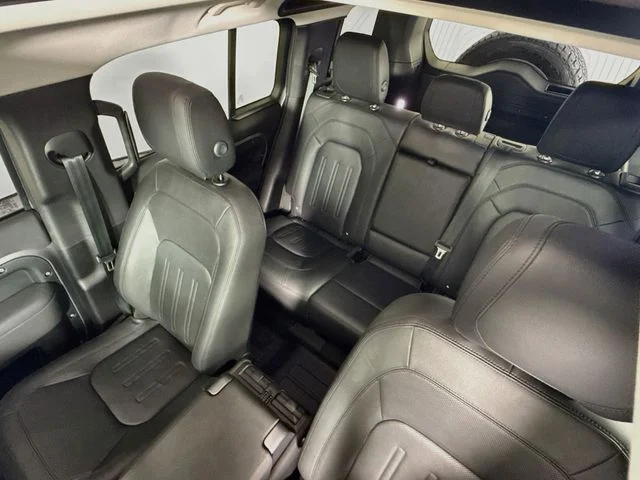 Used 2021 Eiger Grey Metallic Land Rover SE image 14
