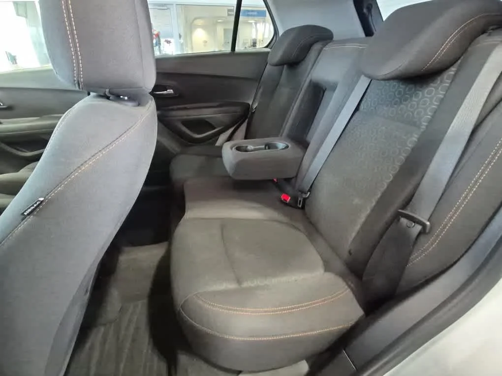 Used 2017 Silver Ice Metallic Chevrolet LS image 7