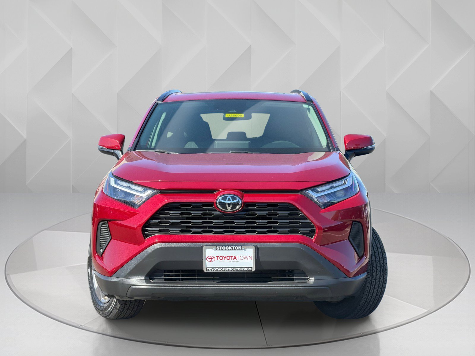 Certified Used 2025 Ruby Flare Pearl Toyota XLE image 5