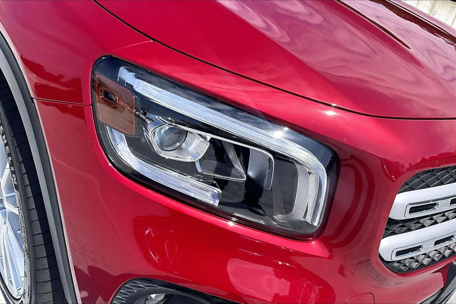 Used 2022 MANUFAKTUR Patagonia Red Metallic Mercedes-Benz GLB 250 image 28