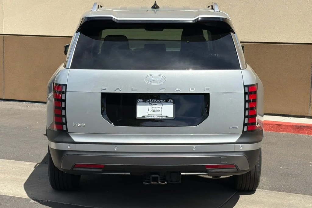 New 2026 Silver Hyundai SEL Premium image 5