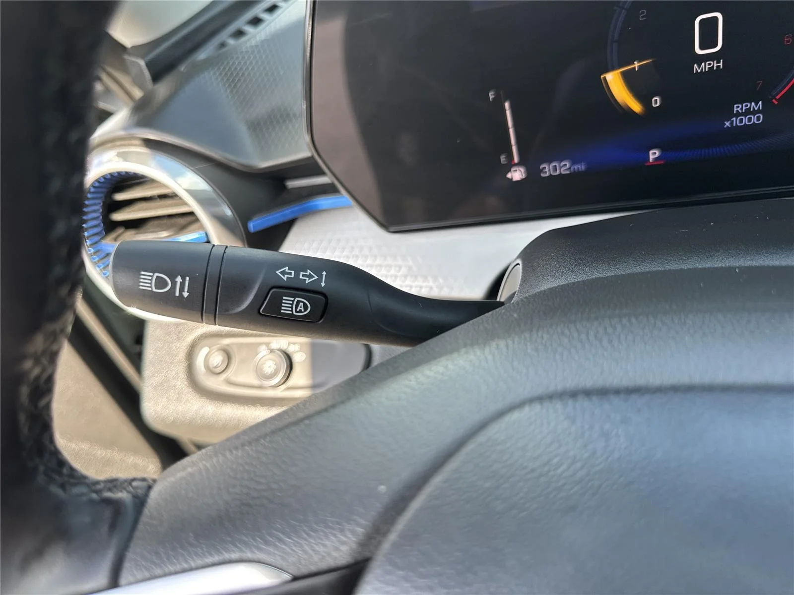 Used 2025 Cypress Gray Chevrolet LT image 20