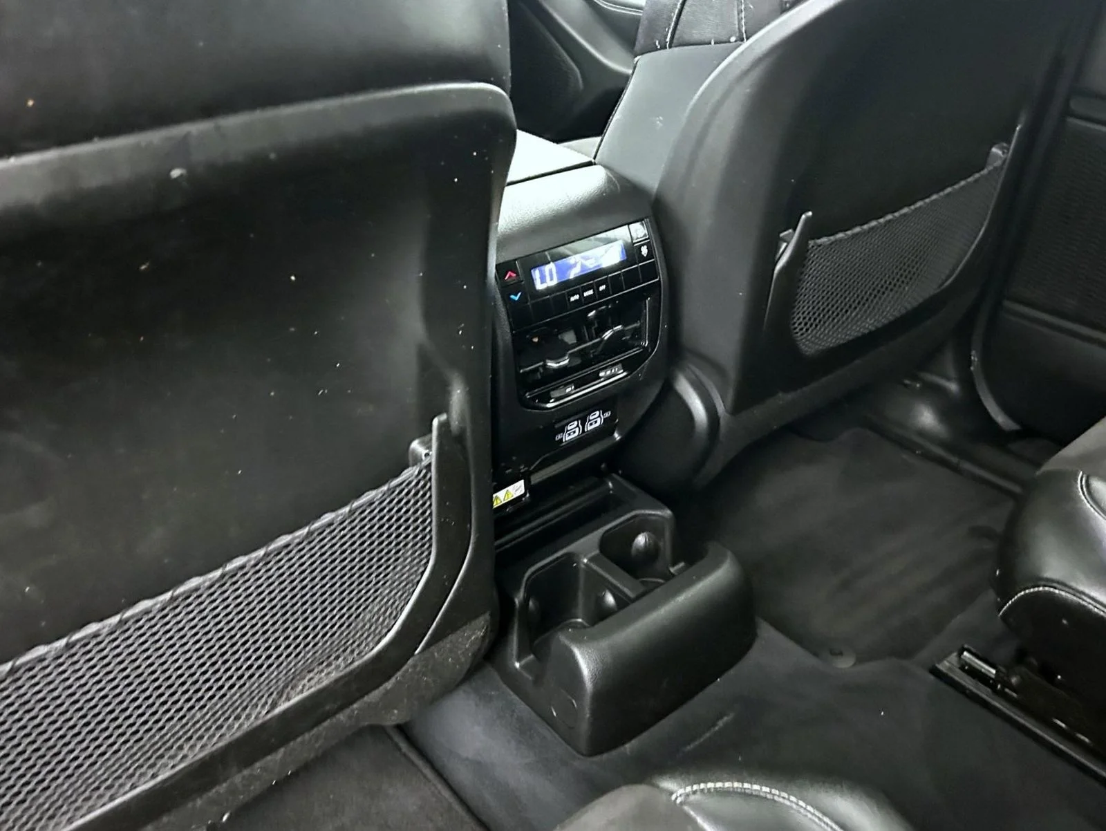 Used 2023 White Jeep Altitude image 23