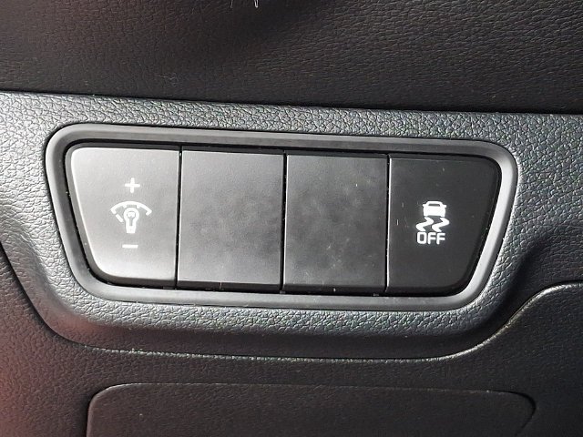 Used 2022 Red Kia LXS image 24