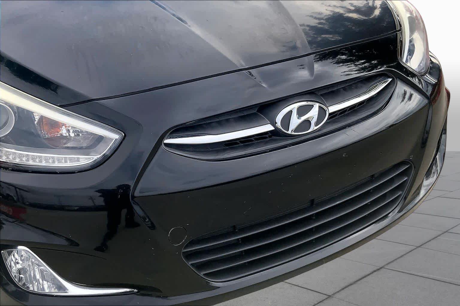 Used 2015 Ultra Black Pearl Hyundai Sport image 31