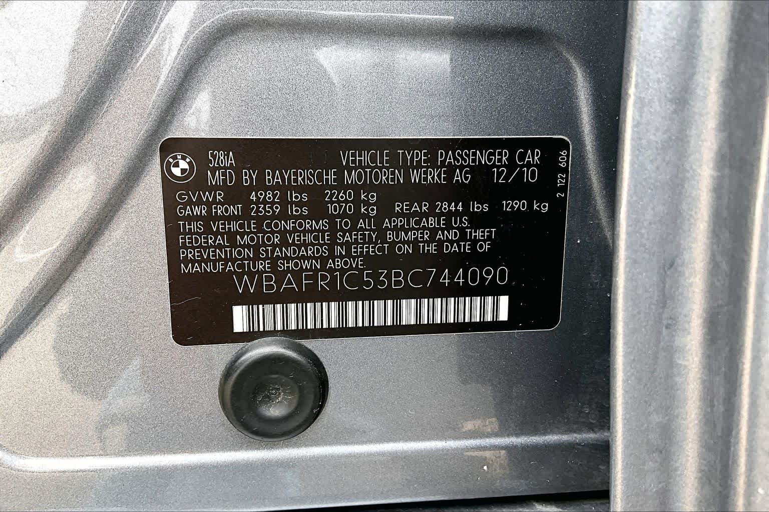 Used 2011 Space Gray BMW 528i image 33