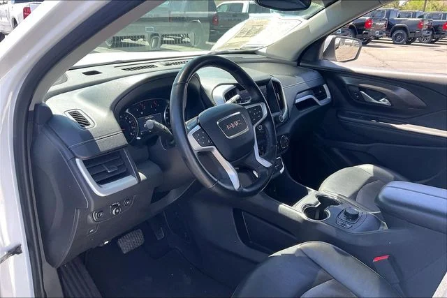 Used 2024 White GMC SLT image 13