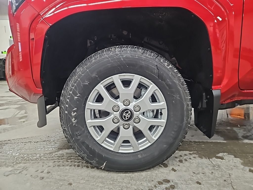 2025 Toyota Tacoma SR5 - Photo 9