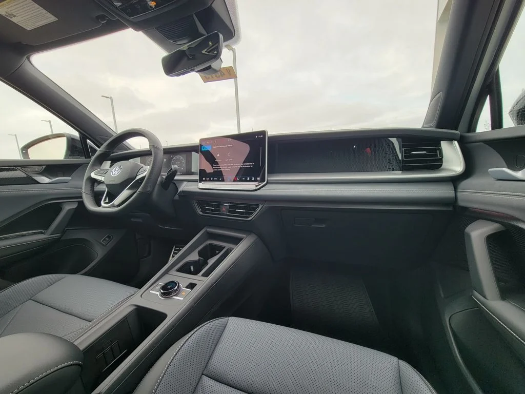 New 2026 White Volkswagen 2.0T SE R-Line Black image 13