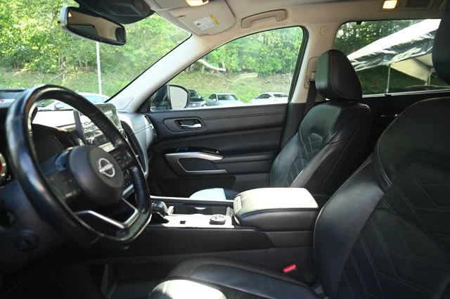 Certified Used 2022 Black Nissan Platinum image 24