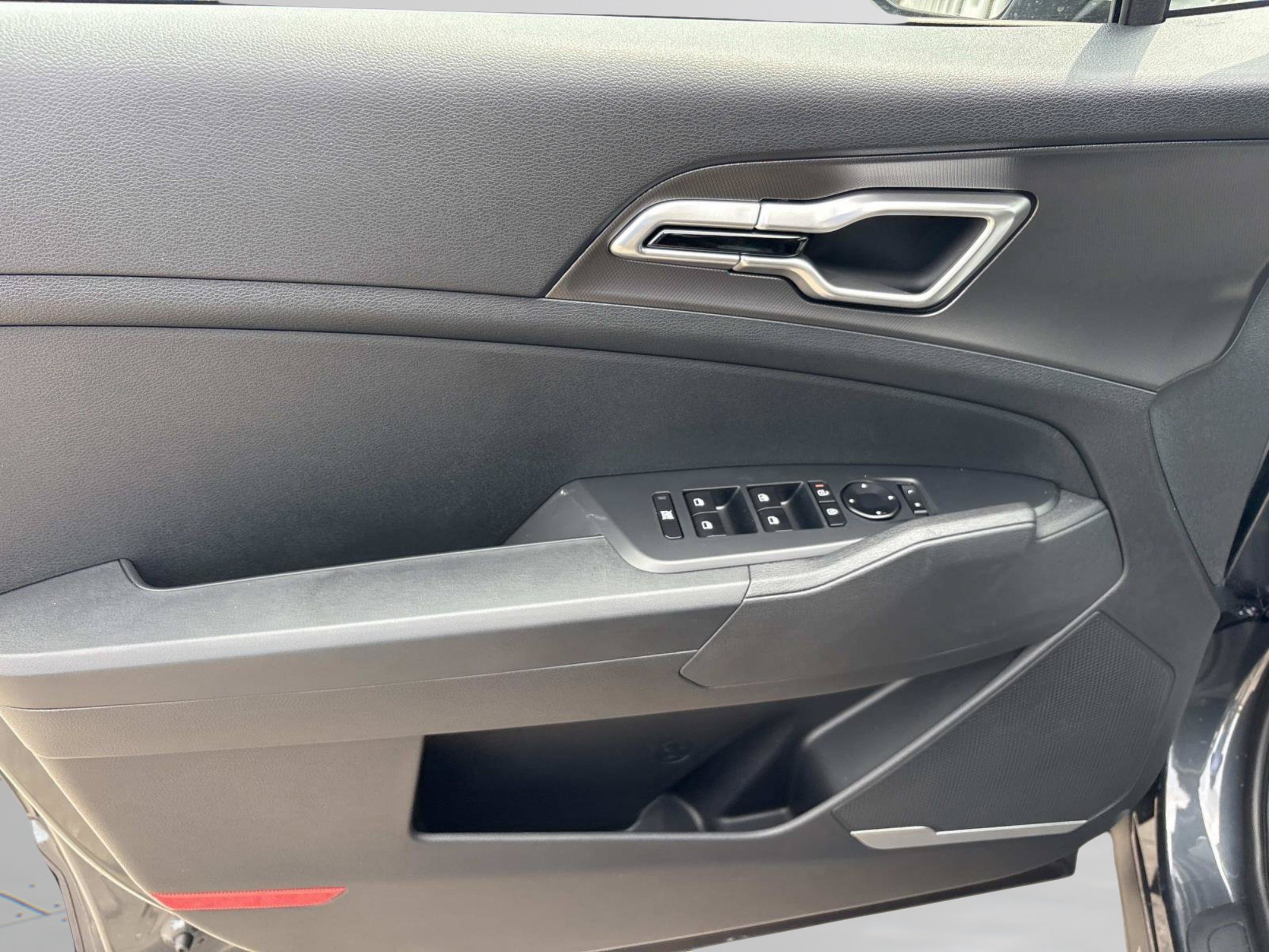 New 2027 Gravity Gray Kia LX image 19