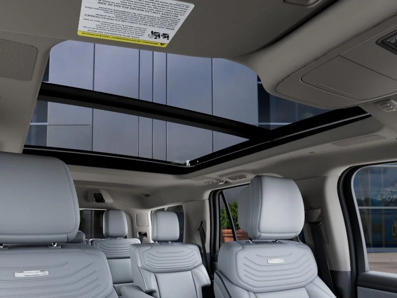 New 2027 Star White Metallic Tri-Coat Ford Platinum image 57