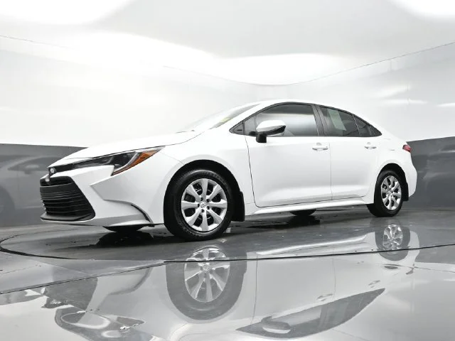 Used 2026 White Toyota LE image 43