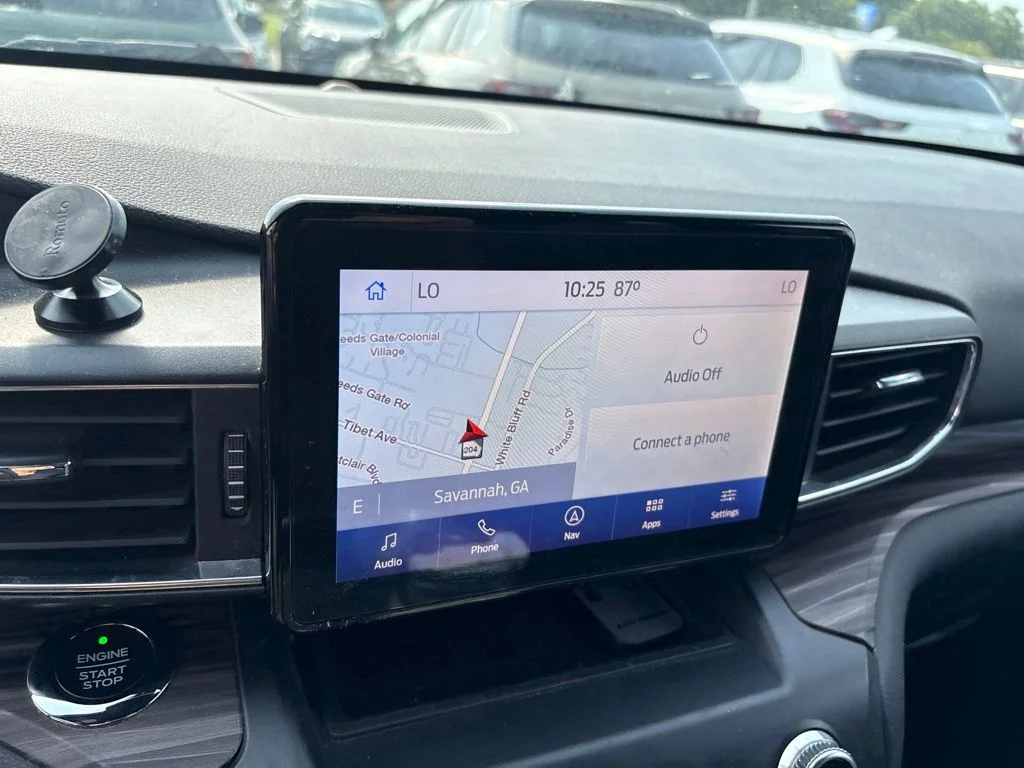 Used 2020 Gray Ford Limited image 3