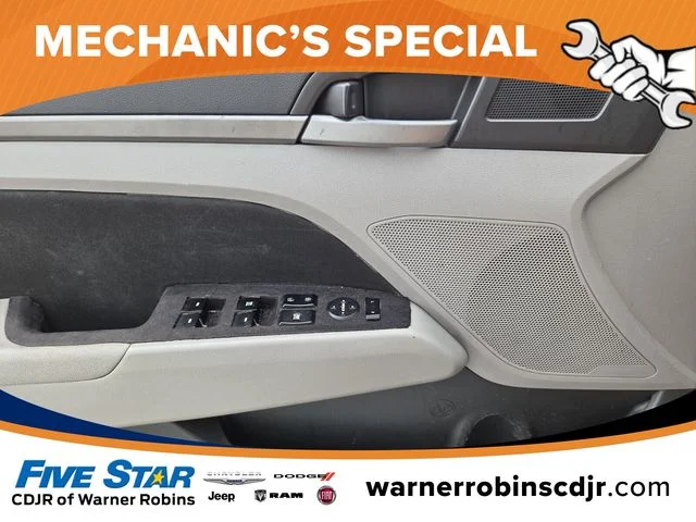 Used 2017 White Hyundai SE image 29