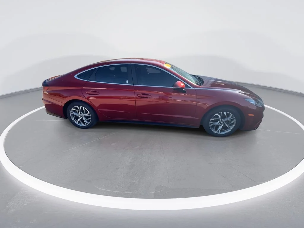 Used 2023 Red Hyundai SEL image 9