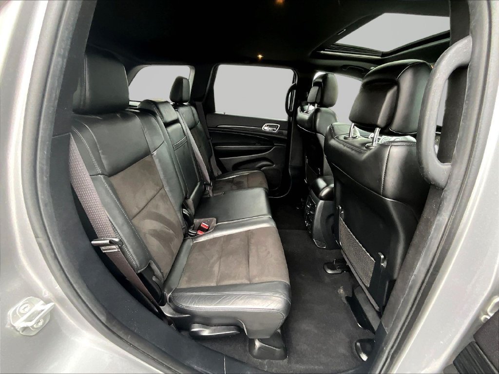 Used 2020 Silver Jeep Altitude image 27